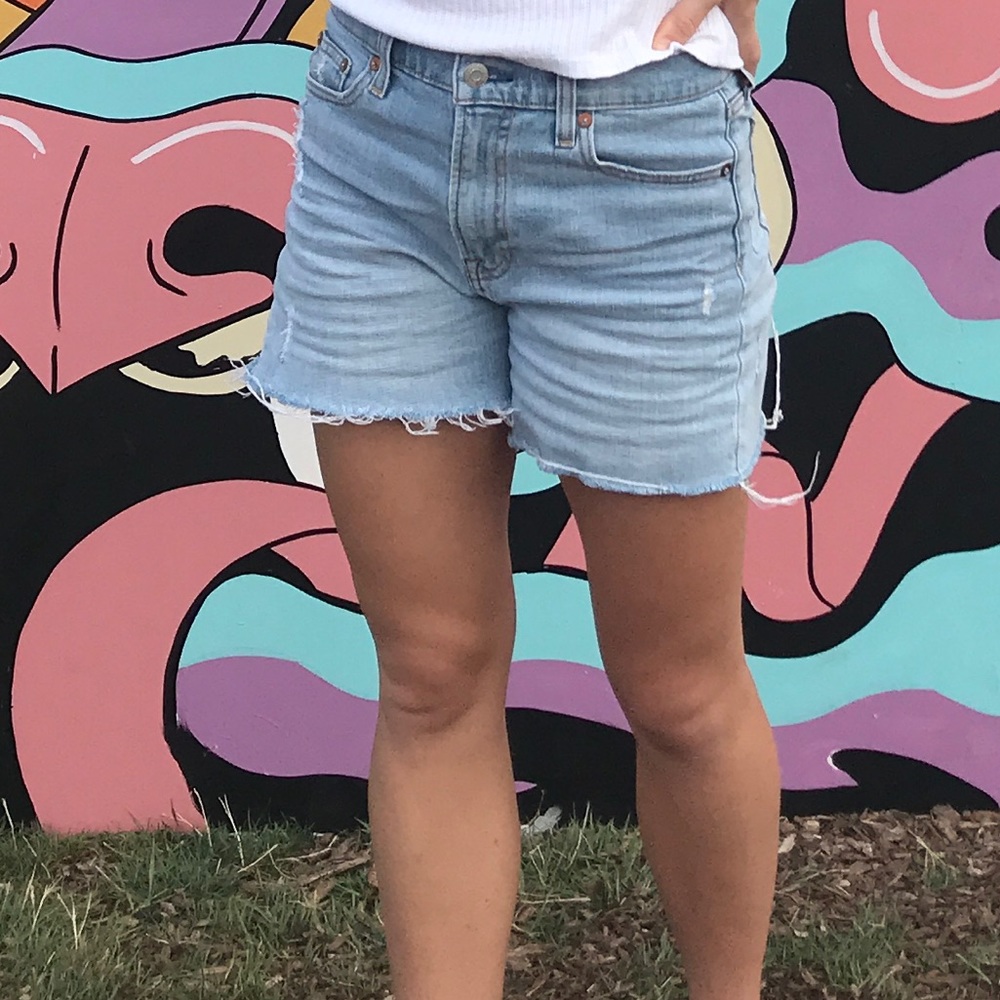 Gap jean shorts. Boyfriend